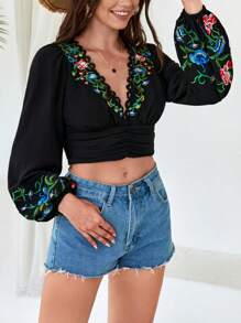 SHEIN VCAY 花卉刺繡蕾絲邊前收褶燈籠袖短款襯衫 - 黑色 - 查看 4