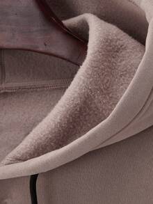 Manfinity LEGND Nam Đồ họa Chữ cái Túi kangaroo Dây rút Hoodie - Màu nâu Sô-cô-la - Xem 7