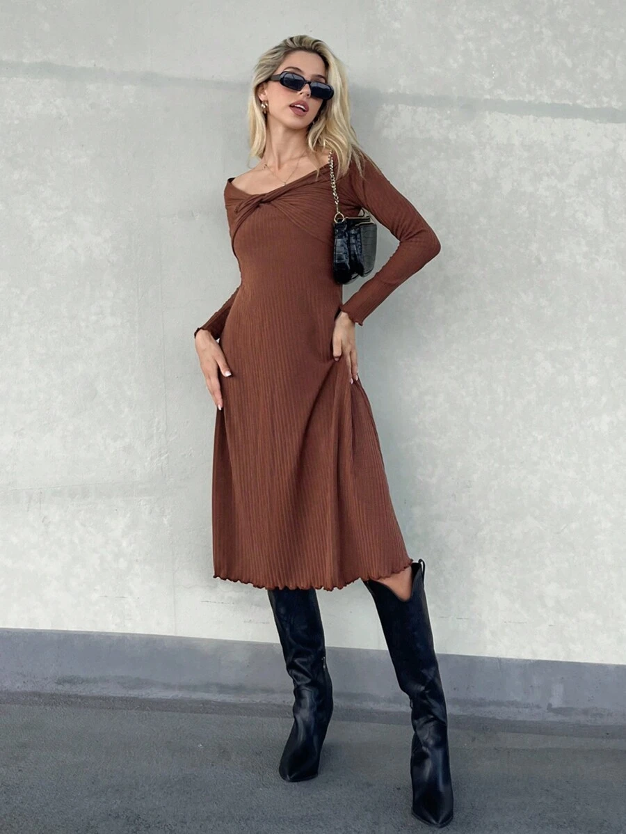 SHEIN Essnce Vestido unicolor ribete en forma de lechuga girante delantero - Marrón Chocolate - Ver 1