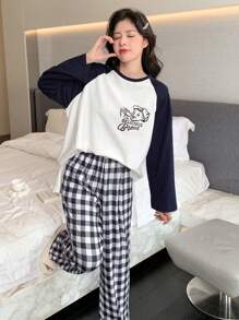 DAZY 拼接插肩袖字母圖案T恤&雙色格子長褲休閒服套裝 - 藏蓝色 - 查看 1