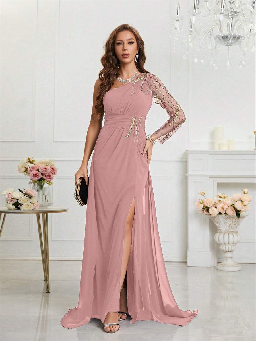 Một bờ vai Tách đùi Ăn mặc trang trọng