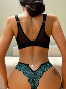 Women's Floral Lace Patchwork Chain Thong Panties