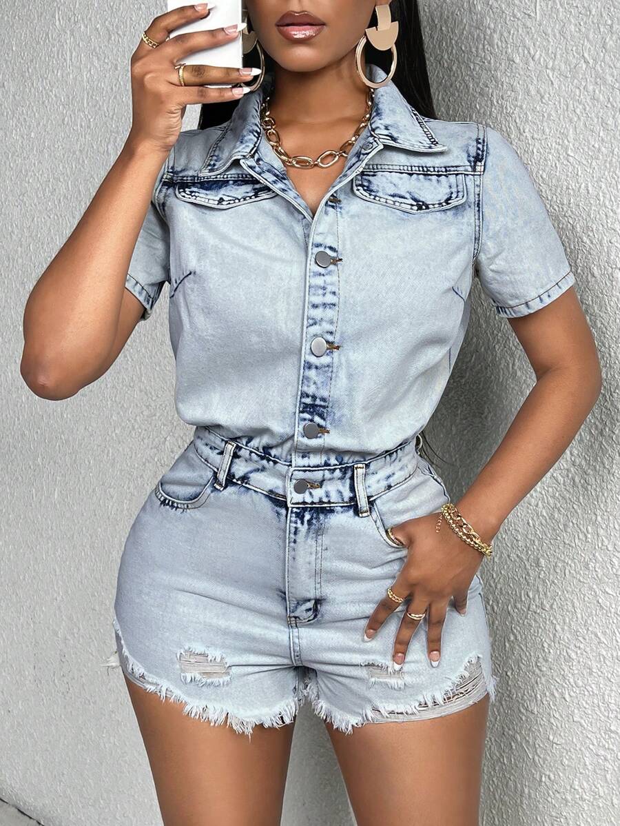 SHEIN SXY 翻蓋細節前紐扣毛邊牛仔連體短褲 - 淺色水洗藍 - 查看 1