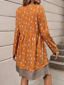 SHEIN Clasi 卡通圖案拼接邊圍裹細節洋裝 - 彩色 - 查看 2