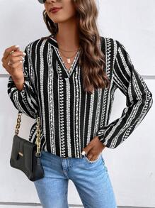 SHEIN LUNE Ditsy Floral Print Notched Neckline Lantern Sleeve Blouse - Black and White - View 4