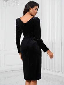 GENKIRA 方領高衩絲絨洋裝 - 黑色 - 查看 2