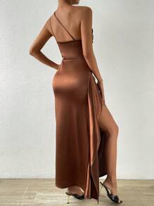 Allurite 单肩褶皱开叉缎面长裙女装 - 咖啡棕 - 查看 2
