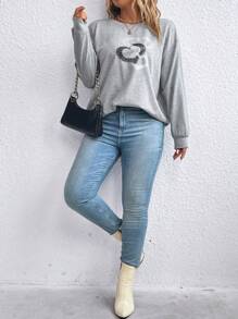 SHEIN LUNE Plus Size Sweatshirt With Heart Pattern Graduation,Back To School Outfits,Graduation,Teacher Outfits For Women,Back To School Pullover Fall Outfit Winter Autumn - Grey - View 3