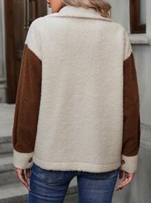 EMERY ROSE 雙色落肩袖翻蓋細節絨毛外套 - 杏色 - 查看 2