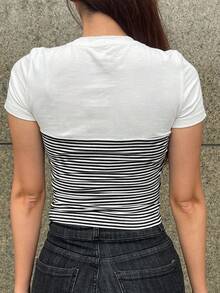 DAZY 條紋印花T恤 - 黑與白 - 查看 2