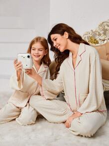 SHEIN Leap Crew 女大童1入組拼接滾邊落肩袖睡衣套裝 - 杏色 - 查看 2