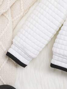 SHEIN 女嬰小可可風格格紋撞色夾克和喇叭褲套裝 - 黑與白 - 查看 3