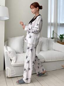 DAZY Women Pajama Sets Kontras Kerah Tombol Depan Plants - Hitam - View 3