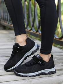 New Lightweight Breathable Casual Walking Shoes For Women & Men, All Black Sports Shoes, Suitable For Middle-aged & Older People For Running, Travel, Work, Easy To Wear Slip-on Shoes - Black - View 1