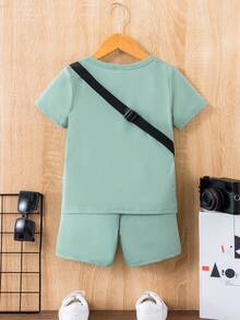 SHEIN 男小童卡通圖案T恤和短褲&包 - 青碧色 - 查看 2