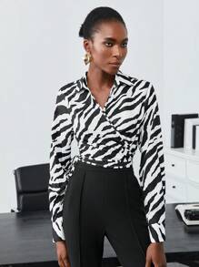 BizChic In hoa văn ngựa vằn Nút ven Áo sơ mi Crop - Nhiều màu - Xem 3