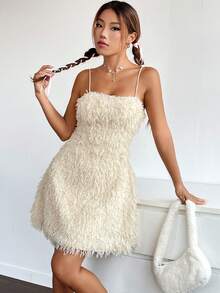 SHEIN EZwear Chất rắn 	
Fuzzy Váy Dây - Màu be - Xem 4