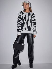 SHEIN Unity 斑馬紋圖案落肩袖套頭毛衣 - 銀色 - 查看 5