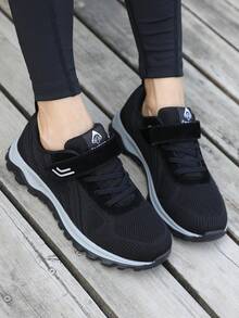 New Lightweight Breathable Casual Walking Shoes For Women & Men, All Black Sports Shoes, Suitable For Middle-aged & Older People For Running, Travel, Work, Easy To Wear Slip-on Shoes - Black - View 2