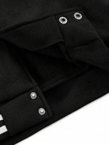 Manfinity LEGND 超大号男士拼色校队夹克，带口号、和图形印花、条纹饰边、说唱歌手、长袖、外出、棒球夹克 - 黑與白 - 查看 6