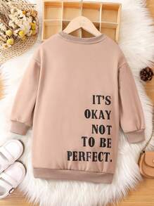 SHEIN 女小童標語圖案落肩袖衛衣洋裝 - 卡其色 - 查看 1