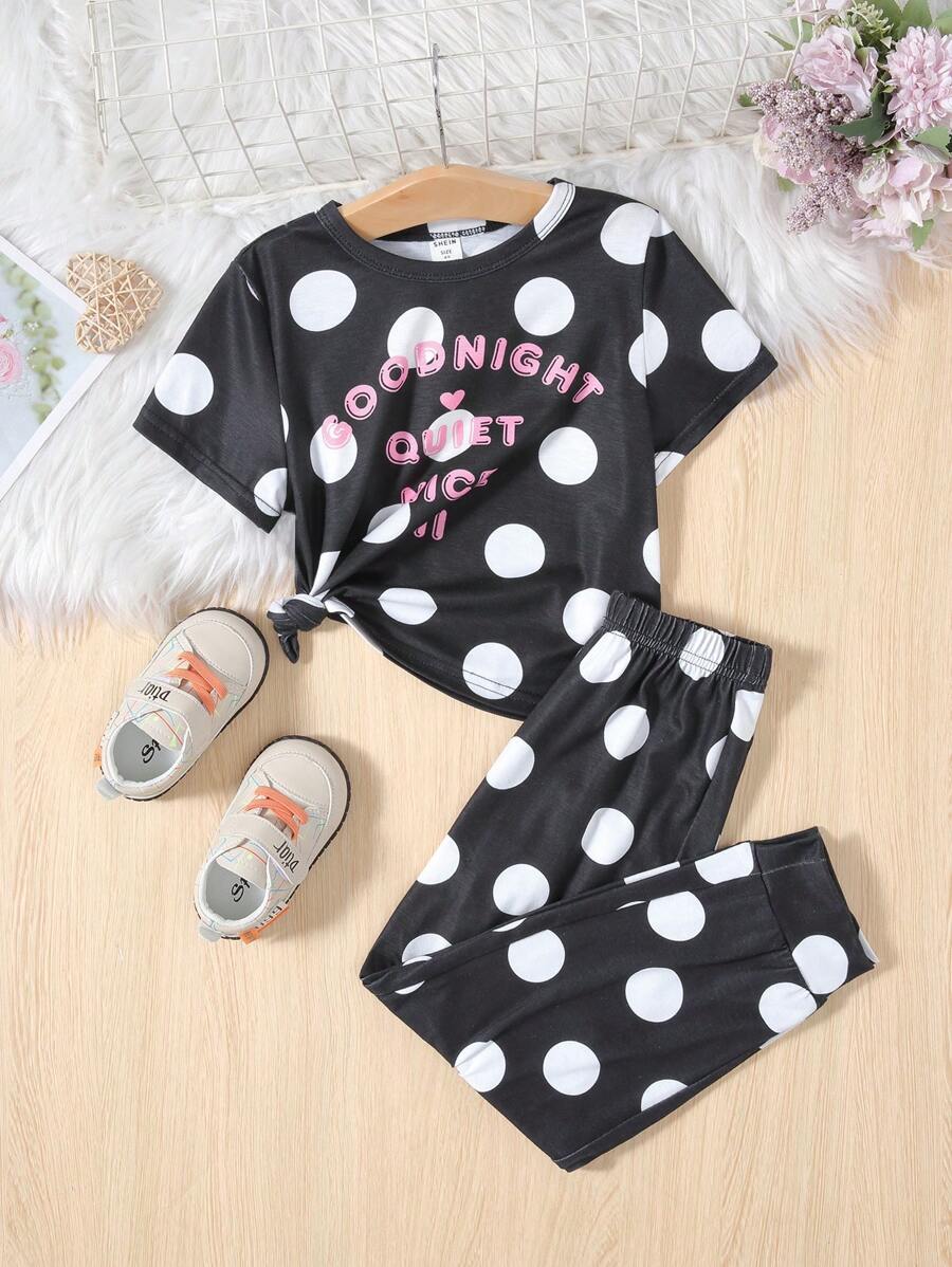 SHEIN 幼兒女童針織彩點及字母印花圓領上衣和寬腳褲家居套裝 - 黑與白 - 查看 1