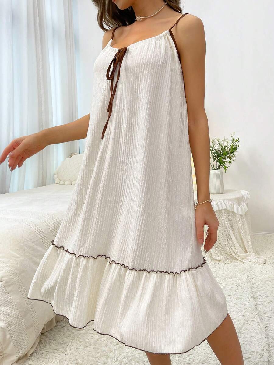 Vestido de tirantes con cordón delantero bajo con fruncido - Beis - Ver 1