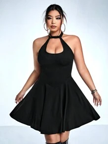 SHEIN ICON 休閒露背 挖空純色加大洋裝 - 黑色 - 查看 5