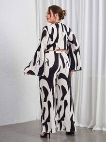 SHEIN Privé Plus Allover Print Twist Front Crop Top & Wide Leg Pants