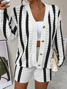 Calvaya 大碼條紋圖案落肩袖鏤空開襟衫和針織短褲 - 黑與白 - 查看 3