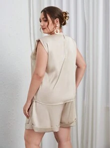 SHEIN Privé 大碼素色墊肩背心上衣和卷邊短褲 - 杏色 - 查看 2