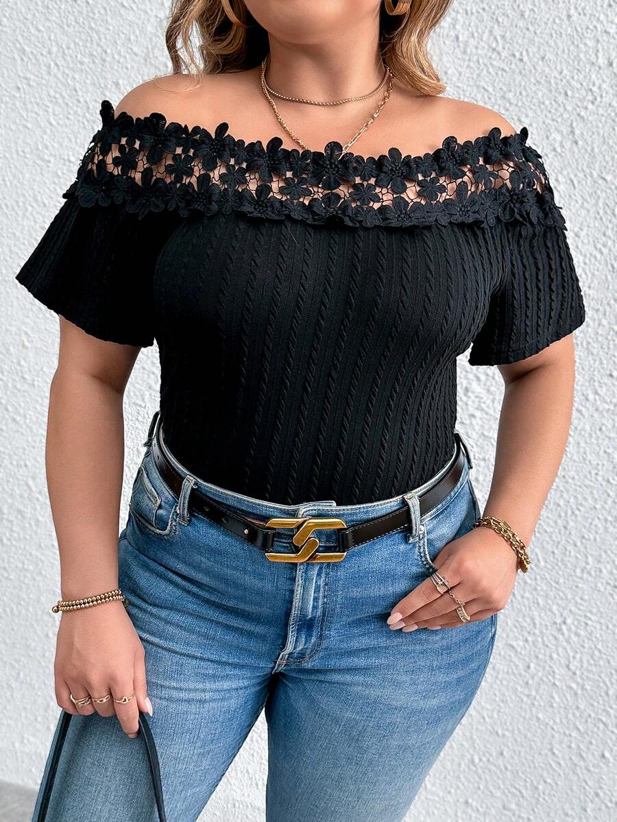 Celure 休閒蕾絲拼接純色大碼T恤 - 黑色 - 查看 1