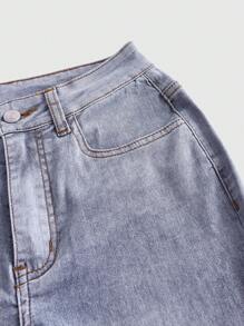 ROMWE Kawaii Butterfly Embroidery Flare Leg Jeans - Light Wash - View 4