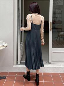 DAZY 素色百褶下擺吊帶洋裝不帶上衣 - 黑色 - 查看 2