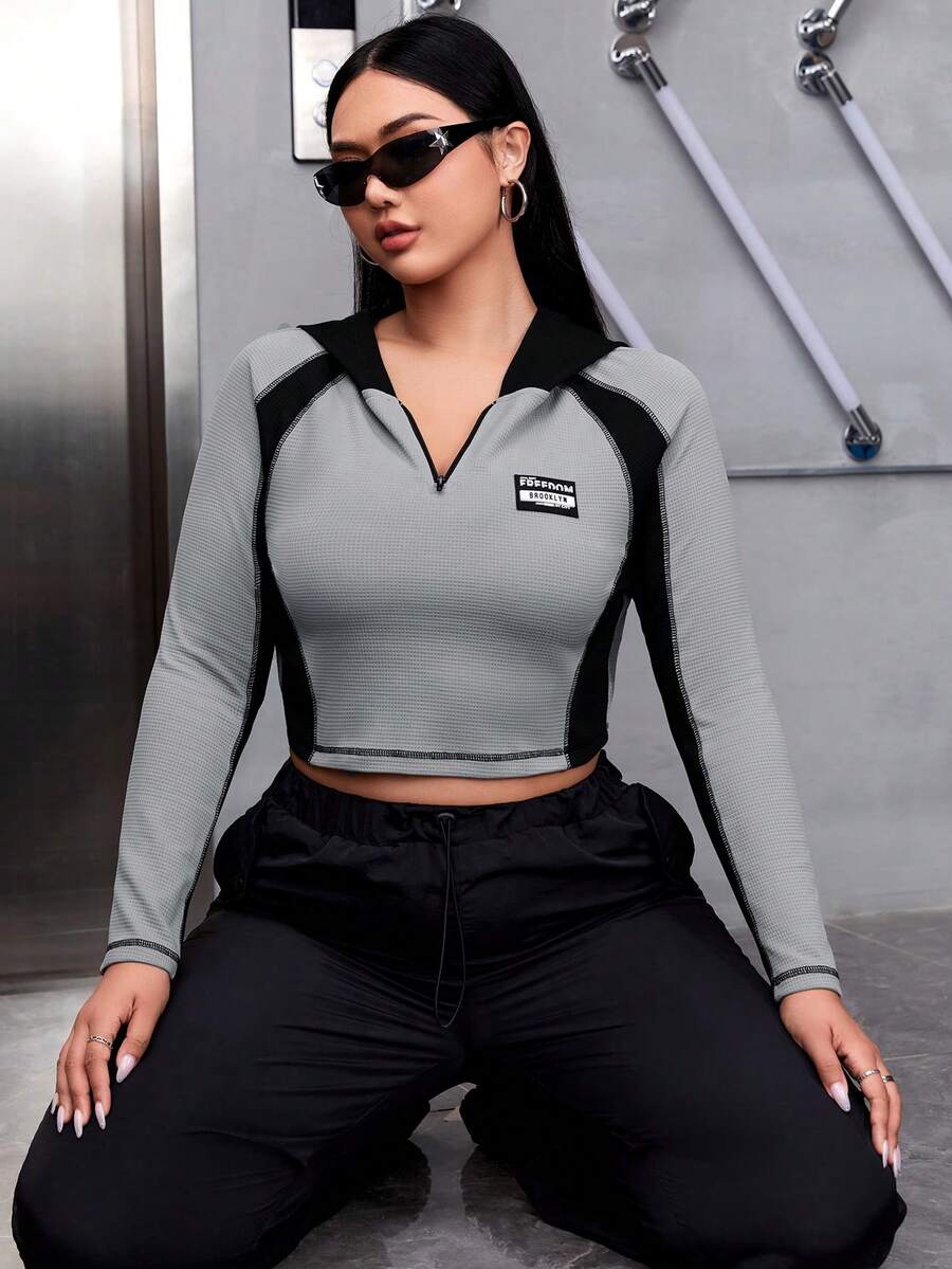 SHEIN EZwear Plus Letter Patched Detail Contrast Panel Crop Sweatshirt - Multicolor - View 1