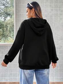 Flirla Áo nỉ cỡ lớn in hình gấu và khẩu hiệu, có túi kangaroo, vai rớt và dây rút. - màu đen - Xem 2