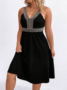 SHEIN LUNE 大碼織帶拼接吊帶洋裝 - 黑色 - 查看 5