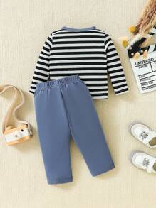 SHEIN Vintaside Kids Bebé niño Camiseta de rayas con parche con bolsillo & Pantalones con cordón delantero