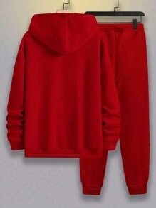 Manfinity Homme Men Plus Letter Graphic Kangaroo Pocket Drawstring Hoodie & Sweatpants - Red - View 2
