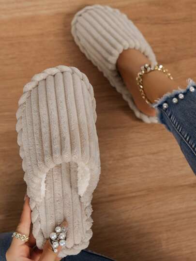 Pantofole con suola morbida color albicocca, da indossare in autunno/inverno, comode e casual per il tempo libero