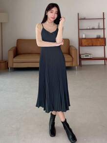 DAZY 素色百褶下擺吊帶洋裝不帶上衣 - 黑色 - 查看 1