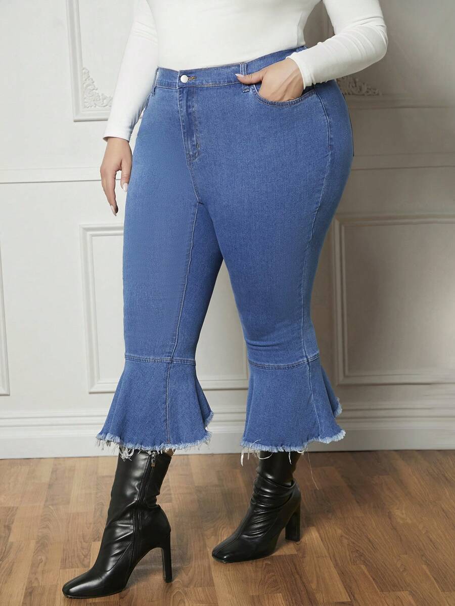 SHEIN CURVE+ 大碼高腰毛邊牛仔喇叭褲 - 深色水洗藍 - 查看 1