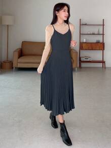 DAZY 素色百褶下擺吊帶洋裝不帶上衣 - 黑色 - 查看 3