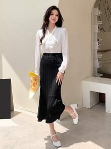 DAZY Solid Mermaid Hem Skirt - Black - View 5