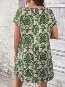 SHEIN LUNE Plus Allover Print Notched Neckline Batwing Sleeve Dress, Summer,Beach Dress Sundress,Holiday Outfits Boho