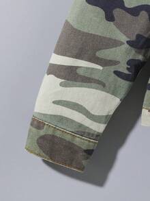 SHEIN Chico preadolescente Cazadora mezclilla con estampado de camuflaje sin capucha - Verde militar - Ver 4