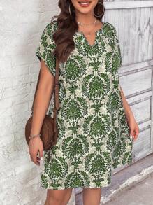 SHEIN LUNE Plus Allover Print Notched Neckline Batwing Sleeve Dress, Summer,Beach Dress Sundress,Holiday Outfits Boho