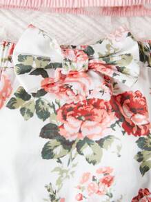 SHEIN Newborn Baby Girl Ruffle Trim Top & Floral Print Shorts - Multicolor - View 4