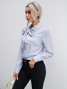 SHEIN Privé 千鳥格提花繫帶領緞面襯衫 - 淺灰色 - 查看 4