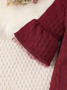 女嬰蕾絲拼接喇叭袖洋裝